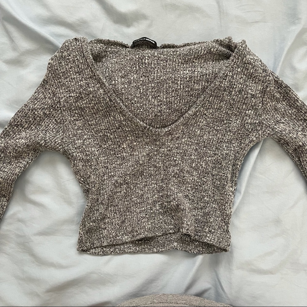 Cropped gray hoodie